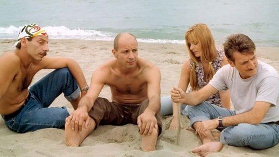 Aldo, Giovanni e Giacomo, casting in Puglia: "Cerchiamo bande musicali e donne che fanno il bagno senza veli"