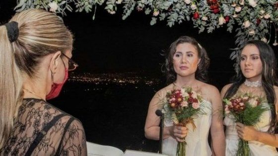 Costa Rica legalizza matrimoni gay, due donne le prime a sposarsi