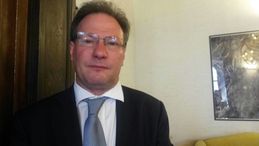 Coronavirus, il sindaco di Trento Andreatta: "Ho vietato anche di sedersi sulle panchine"