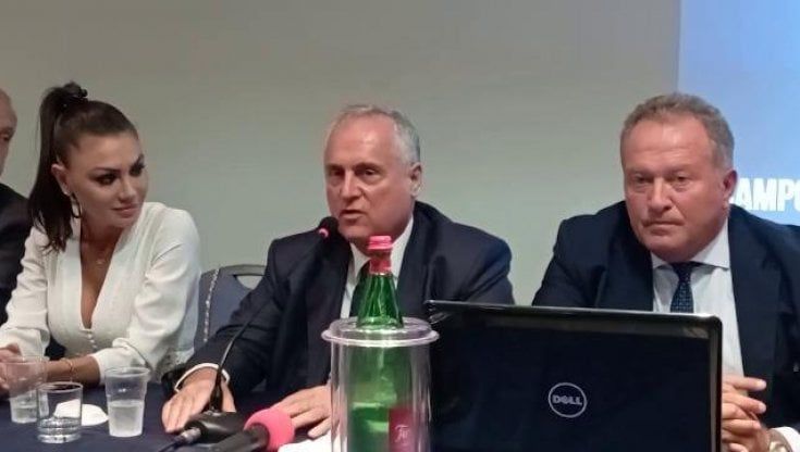 Hanno tutti ragione | Il campo basso di Lotito