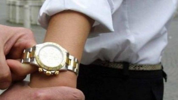 Ladri di orologi di lusso in azione nel centro di Torino