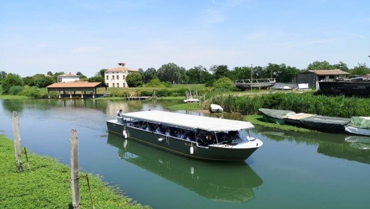 Affrontare la crisi puntando sul turismo lento: la rete Slow Venice per la navigazione sostenibile della laguna