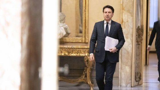 Sondaggio: Pd in crescita sulla Lega, Conte leader più gradito dal 51% degli italiani