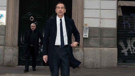 Milano, Sala di nuovo in sella. L'annuncio: "Torno a fare il sindaco". Gentiloni: "Bene la scelta"