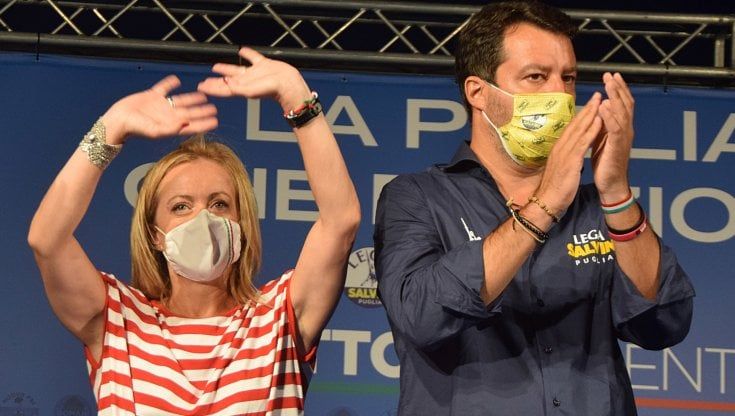 Sondaggi, Fratelli d'Italia cresce ancora: ora è a meno di due punti dalla Lega. Meloni: "Orgogliosa del nostro lavoro"