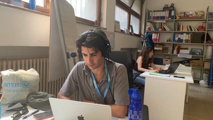 Il figlio di Amanpour tra i profughi ucraini in Moldavia: "Ho imparato cosa vuol dire solidarietà" 