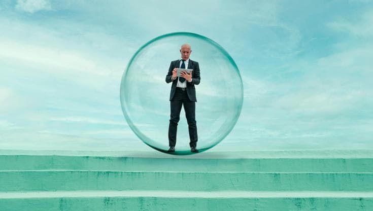 La bolla che sostiene Internet. 1000 miliardi di pubblicità su un’attenzione che nessuno sa misurare