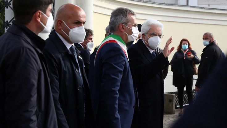 Dai luoghi del virus Mattarella esorta la politica a non essere egoista