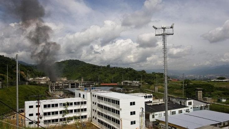 Burlò telefona dal carcere a Caracas: “Come vanno i miei processi in Italia?”