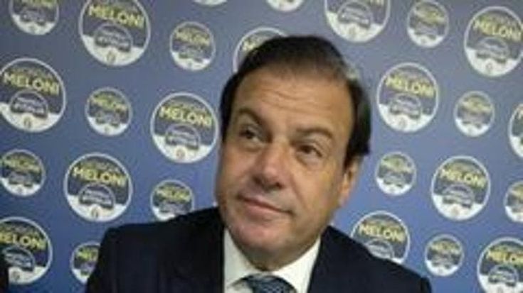 Fisco, salta la flat tax per i dipendenti. Sconto sulla tredicesima