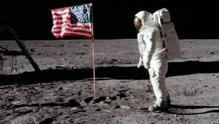 Russia e Cina sfidano l'Occidente nella nuova corsa alla Luna: "Costruiremo una base"