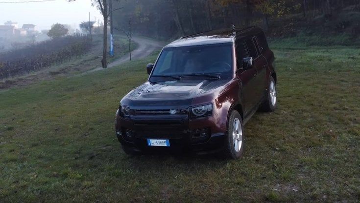#ontheroad Defender 130, il gigante con l'off-road nel dna