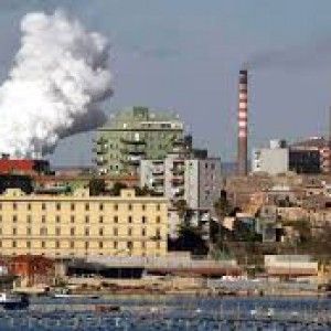 Taranto, l'allarme: "Benzo(a)pirene nel latte materno"
