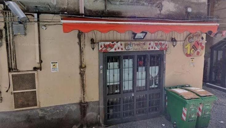 “Ti sparo in bocca”, l’aggressione al fratello di Pisacane dopo la lite per uno spritz rovesciato