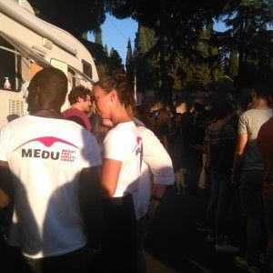 Roma, altri sgomberi e omissioni di soccorso il "déjà vu" di ogni primavera