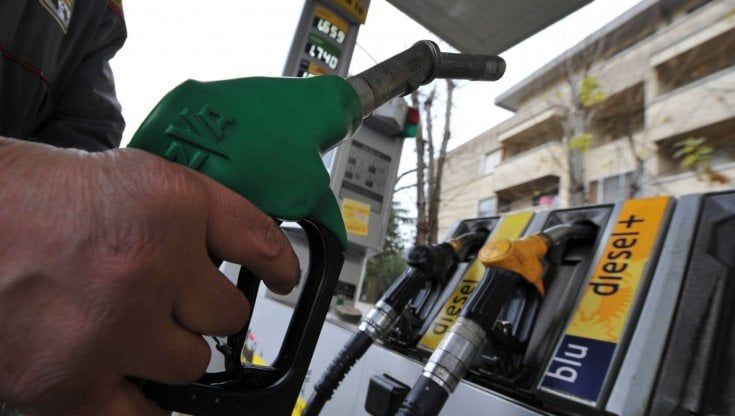 Auto, ma quanto costa usarla? In Campania 500 euro in più della media italiana