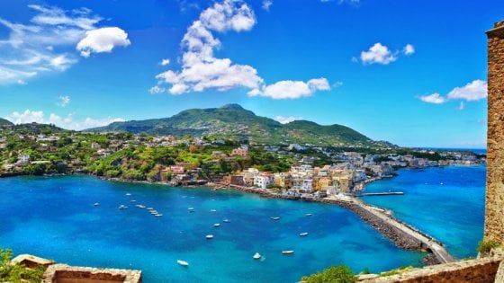 Ischia tra mare e terme: ecco i dieci ristoranti che interpretano l'anima dell'isola