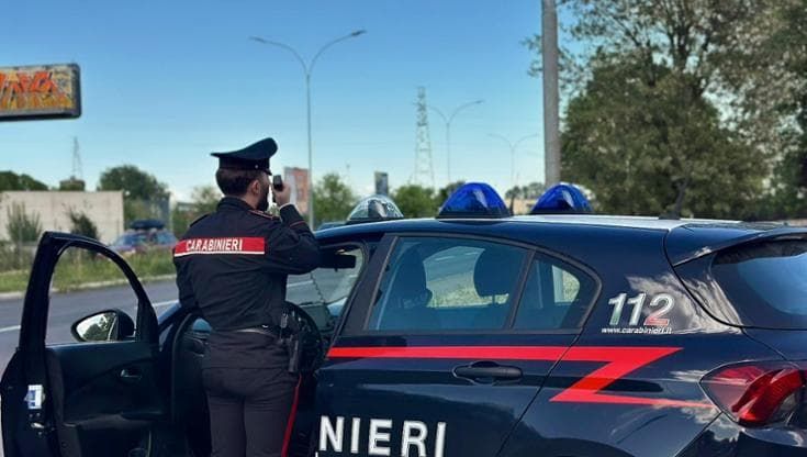 Finto carabiniere inganna una pensionata: truffa da 150mila euro
