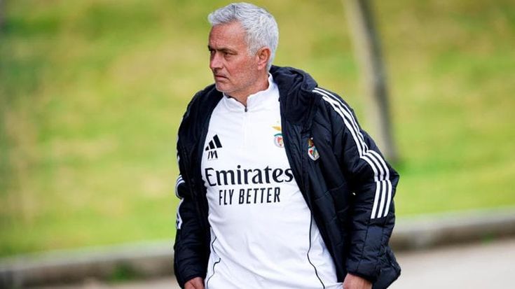 Mourinho: “Se allenerei la Juventus? Certo”