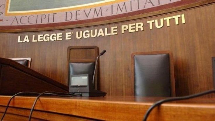 Usura, a Foggia contro 44 uomini dei clan al via il processo: "Non abbiate paura, costituitevi"