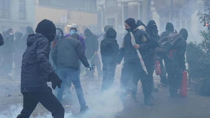Torino verso un Capodanno blindato: Askatasuna rilancia la protesta, allerta per l’ordine pubblico