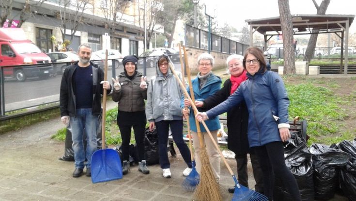 Quei blitz per piantare gli alberi abbattuti