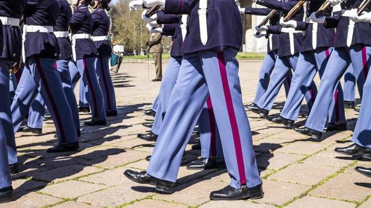 Violenze sessuali alla Scuola militare Teulié, arrestato un commissario: abusi per superare esami