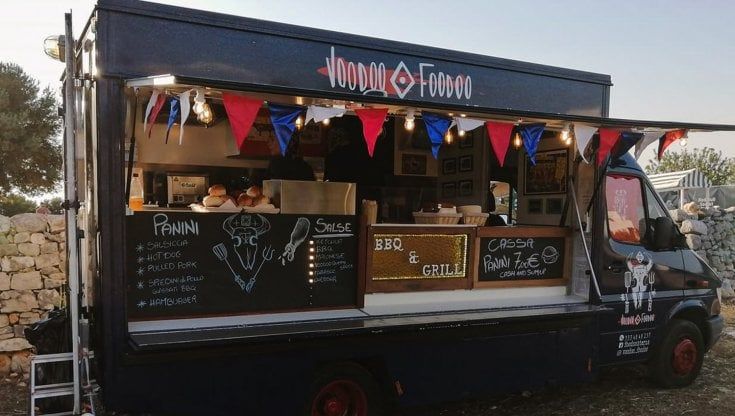 Bari, street food in largo Giannella: l'evento con furgoni e gazebo dal 29 luglio all'1 agosto 