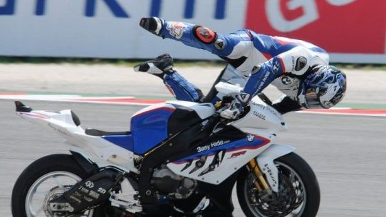 MotoGp, si accelera sulla sicurezza: obbligo di airbag per le tute di tutti i piloti