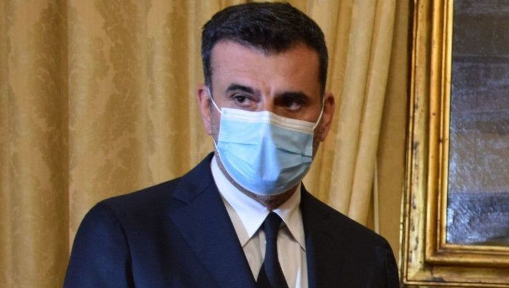 Il sindaco Decaro: "Un festival, le panchine sul lungomare e il bonus da 1.500 euro per far ripartire Bari"