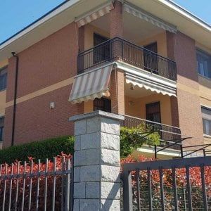 Torino, medico si toglie la vita: un anno e mezzo fa il figlio di 15 anni si era sparato con un suo fucile 