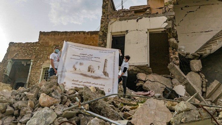 Attacco alla base Usa in Iraq, il Papa non rinuncia al viaggio: "Il popolo ci aspetta, non lo deluderemo"