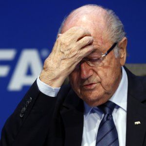 Fifa, Coca-Cola e McDonald's chiedono le dimissioni immediate di Blatter