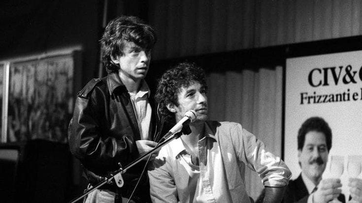 Gli spettacoli allo Zelig meglio di Sanremo: i quarant’anni del palco che ha creato grandi comici