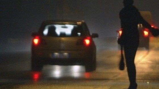 Prostituzione lungo la via Emilia fra Parma e Reggio: quattro arresti dei carabinieri 