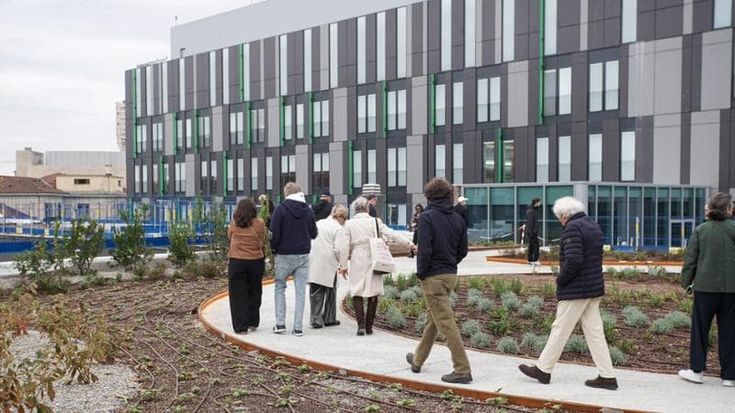 Corsie con vista sul giardino, il nuovo Policlinico si svela aspettando i primi pazienti