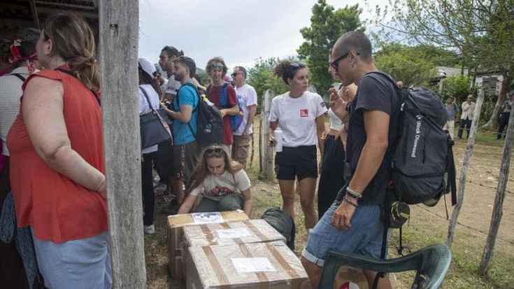 Cuba, il convoglio solidale ha raggiunto Granma con aiuti per una scuola della Sierra Maestra