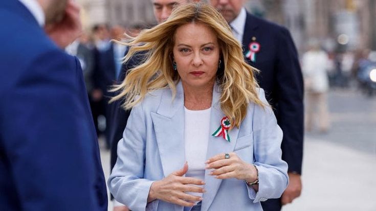 Meloni salta il vertice Ue-Balcani: “Rammaricata per il ritardo”. Era alla presentazione di un francobollo