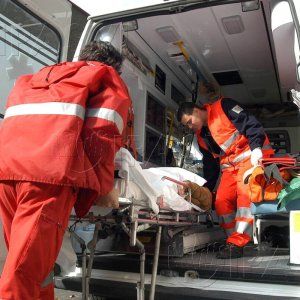 Sacrestano aggredito da ladri nel Riminese: due costole rotte