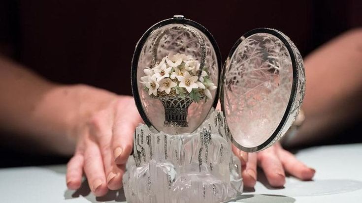 All’asta “The Winter Egg”, l’uovo Fabergé con 1600 diamanti: si parte da 23 milioni di euro