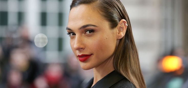 Gal Gadot: "Wonder Woman è una leader, oggi le donne devono farsi sentire"