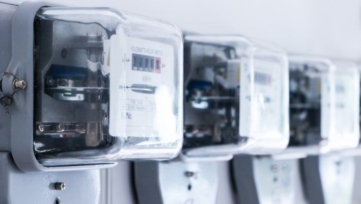 Mercato energia: ai clienti la commodity non basta più