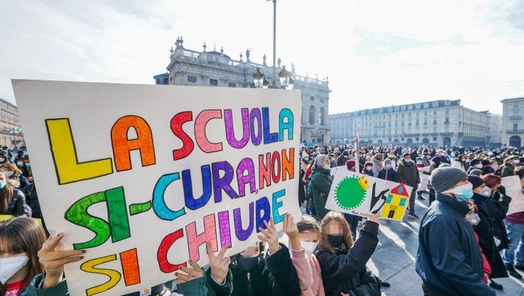 Un bigliettino a "Babbo Cirio": "Regalaci l'apertura della scuola"