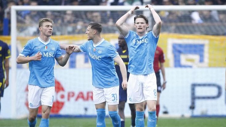 Il Napoli frena a Parma, pari firmato McTominay. Punto per la Champions, non per il sogno scudetto