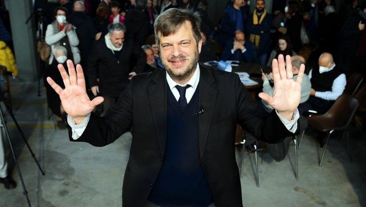 Regionali Lombardia, Conte dà l'ok su Majorino: sarà candidato anche per i 5 Stelle. Ma +Europa ritira il sostegno: "Con loro non ci stiamo"