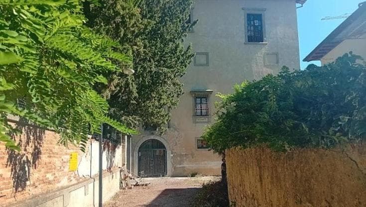 Abbattuto un muro vincolato, a Monte Oliveto maxi multa da 250 mila euro