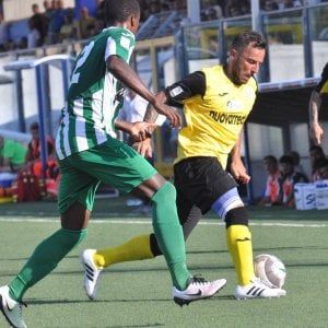 Calcio, Virtus Francavilla straccia il Monopoli e passa al secondo turno di Coppa Italia