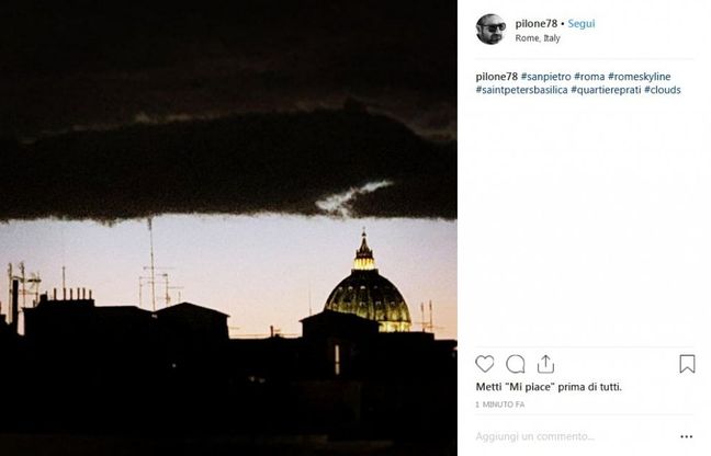 Prima della pioggia: gli scatti delle nuvole nel cielo di Roma 