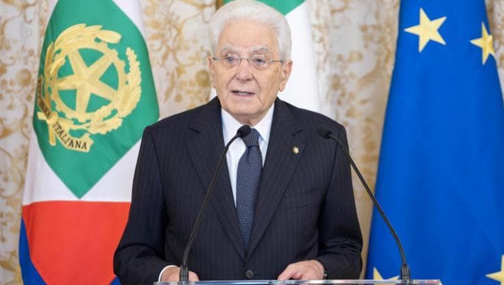 Il presidente Mattarella chiama il liceo Morante di Scampia. Gli studenti: “Indimenticabile”