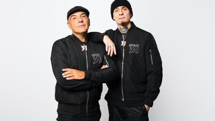 Articolo 31: “Siamo invecchiati bene perché sappiamo che gli anni 90 non erano così magnifici. Fedez? Sta bene, mai stati così amici”